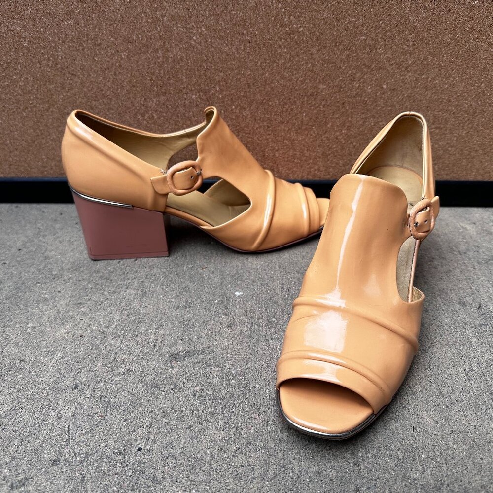 Balenciaga Leather Cutout Patent Leather Peach Orange Block Heel Shoe Size 39
